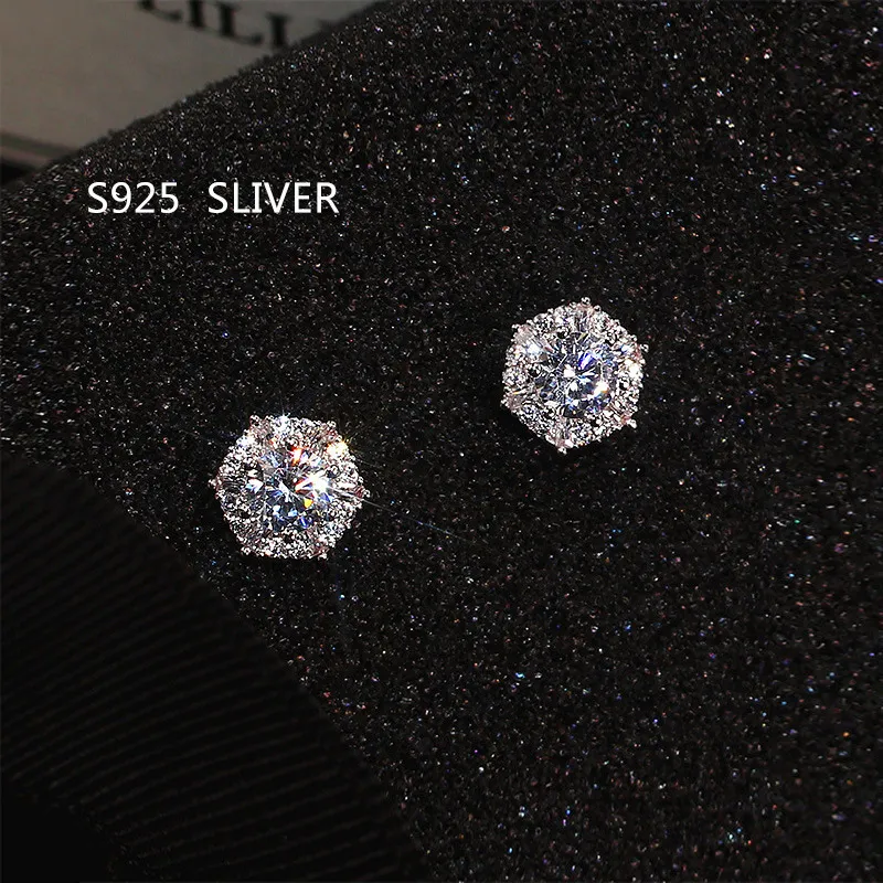 Chic White Topaz CZ Diamond-Set Sterling Silver Stud Earrings For Brides And Special Occasions_voghion.com