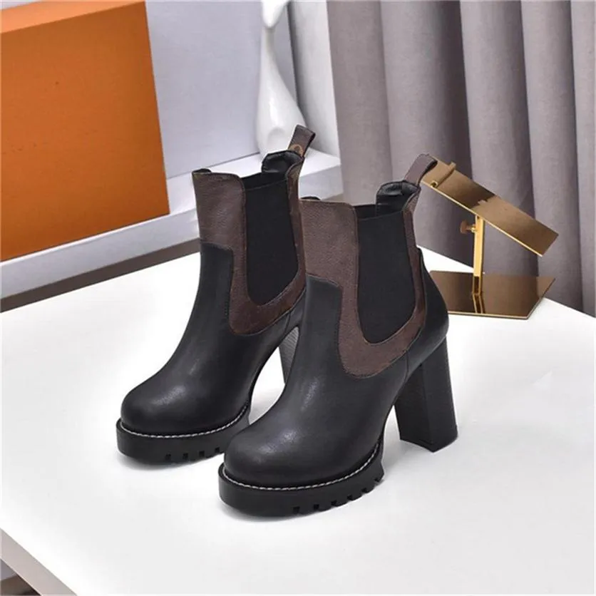 Luksusowe buty platformowe Paris Casual Style Street Street Street Heels Obcasy Kobieta wykończenie gumowa gumowa pustynne trampki mrin martin