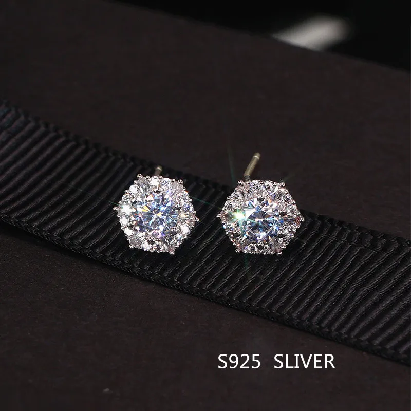 Chic White Topaz CZ Diamond-Set Sterling Silver Stud Earrings For Brides And Special Occasions_voghion.com