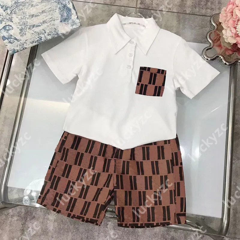 キッドセットチャイルドデザイナー衣服子供セット半袖ベイビーTシャツプリントショートパンツセットスーツブランド衣類コットンTシャツ90-160ホワイト