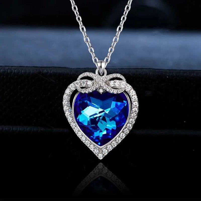 Pendant Necklaces Fashion European and American Style Blue Crystal Heart Necklace Ins Infinite Diamond Women's Jewelry Wedding Accessories R230612