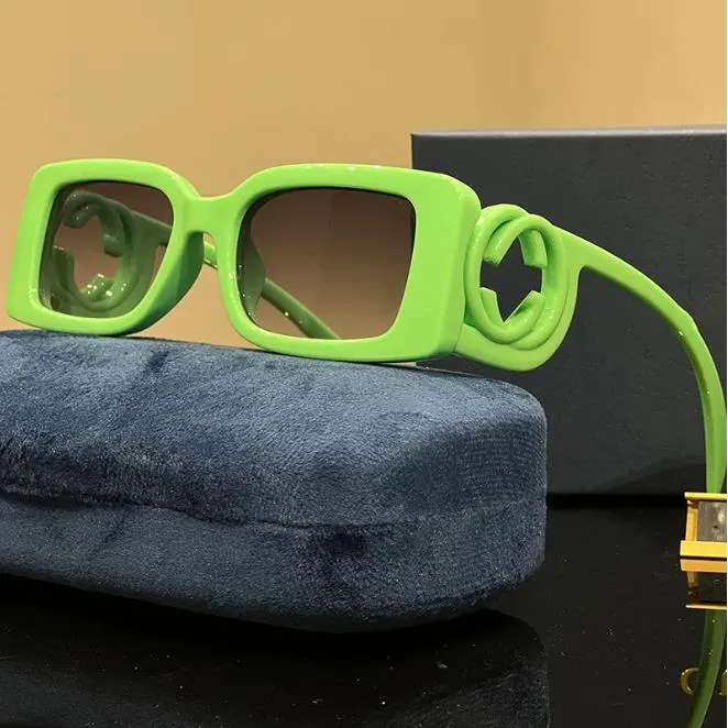 Lunettes de créateurs Brand Fashion Classic Léopard UV400 Goggle avec cadre en boîte Travel Beach Factory Stor pour les femmes Wo Sunglasses Men