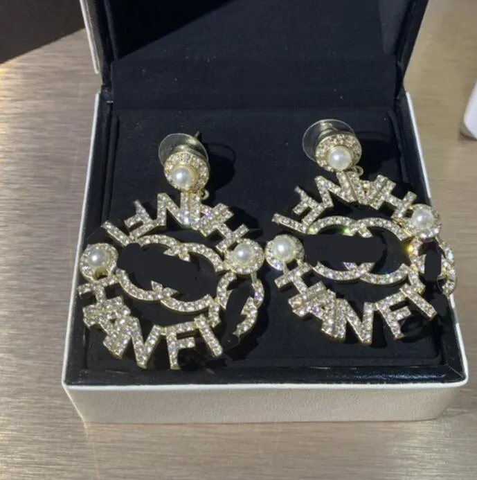 Neueste einfache Luxus-Designer-Ohrring-Bolzen-Brief-berühmte Frauen-Art- und Weiseohrring-Hochzeitsfeier-Jewerlry-Qualität 18K Gold überzogen 20style