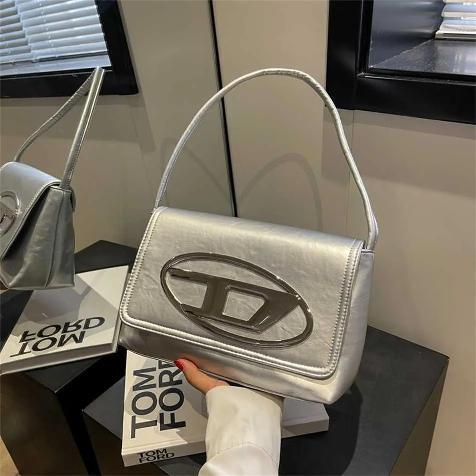 Bag 2023 Summer New Small Market Design Personalized Cool Women's Trend One Shoulder Crossbody Handheld Women's Bag 80% online outlet store