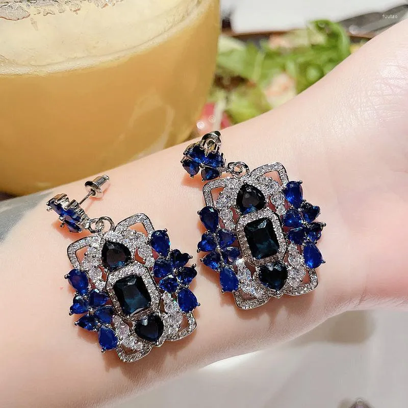 Boucles d'oreilles pendantes Déclaration de couleur pour femme Argenté Cristal Bleu Verre Goutte à levier