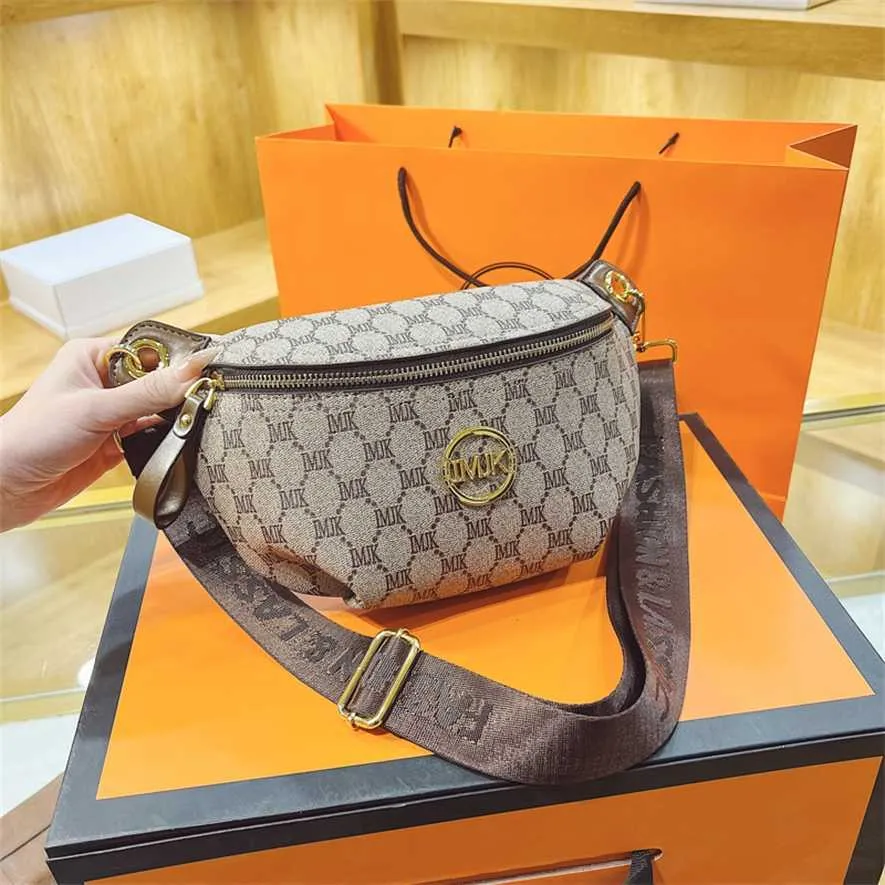 Küçük tasarım Kadınlar için eski çiçek göğüs çantası 2023 yeni moda dokusu basılı bir omuz crossbody çanta kadınlar için bel çantası 75% ucuz outlet toptan