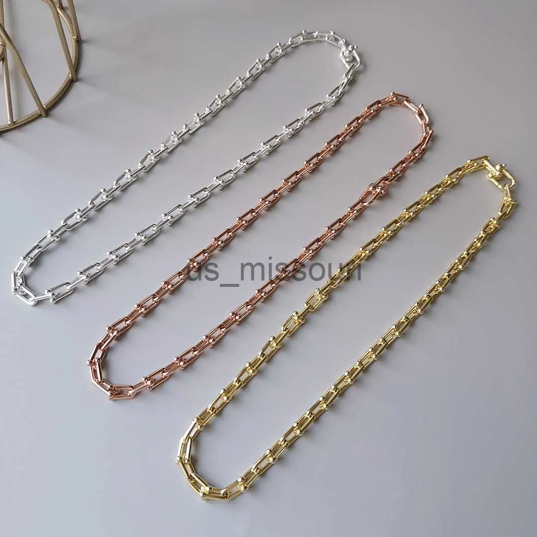 Ciondolo collane collana braccialetto sottile ferro di cavallo a forma di U hardware designer ciondolo in oro per le donne uomini coppia moda e festa di nozze di alta qualità rispetto a J230612