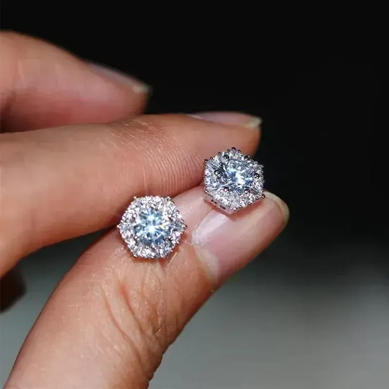 Chic White Topaz CZ Diamond-Set Sterling Silver Stud Earrings For Brides And Special Occasions_voghion.com