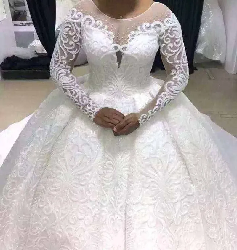 Arabo Dubai Abito da sposa da donna 2023 Scoop Illusion Beads Pizzo Africano Puffy Princess Abito da sposa Vestidos De Novia Custom Made