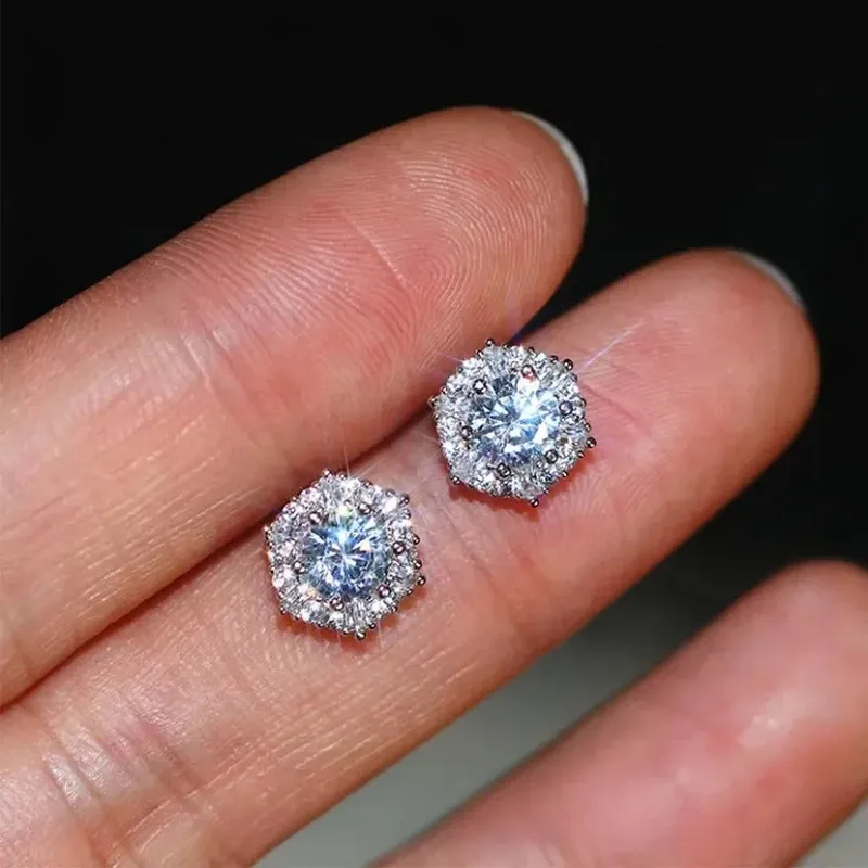 Chic White Topaz CZ Diamond-Set Sterling Silver Stud Earrings For Brides And Special Occasions_voghion.com