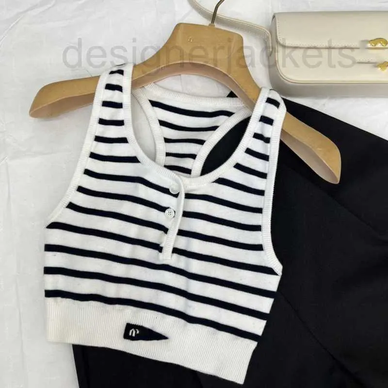 Débardeurs pour femmes Camis Designer 23 Summer New Girls ' Casual Versatile Slim et Age Reducing Black White Contrast Stripe Knitted Tank Top HFE8