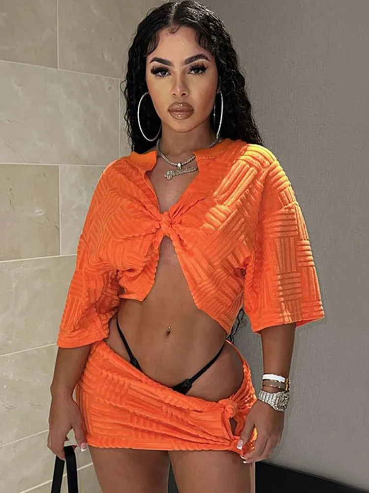 Tvådelt klänning Sifreyr Casual Orange Set Women Summer Streetwear Kjoldräkt Sexig V Neck Bandage Crop Topmini kjolar Matchande kläder 230612