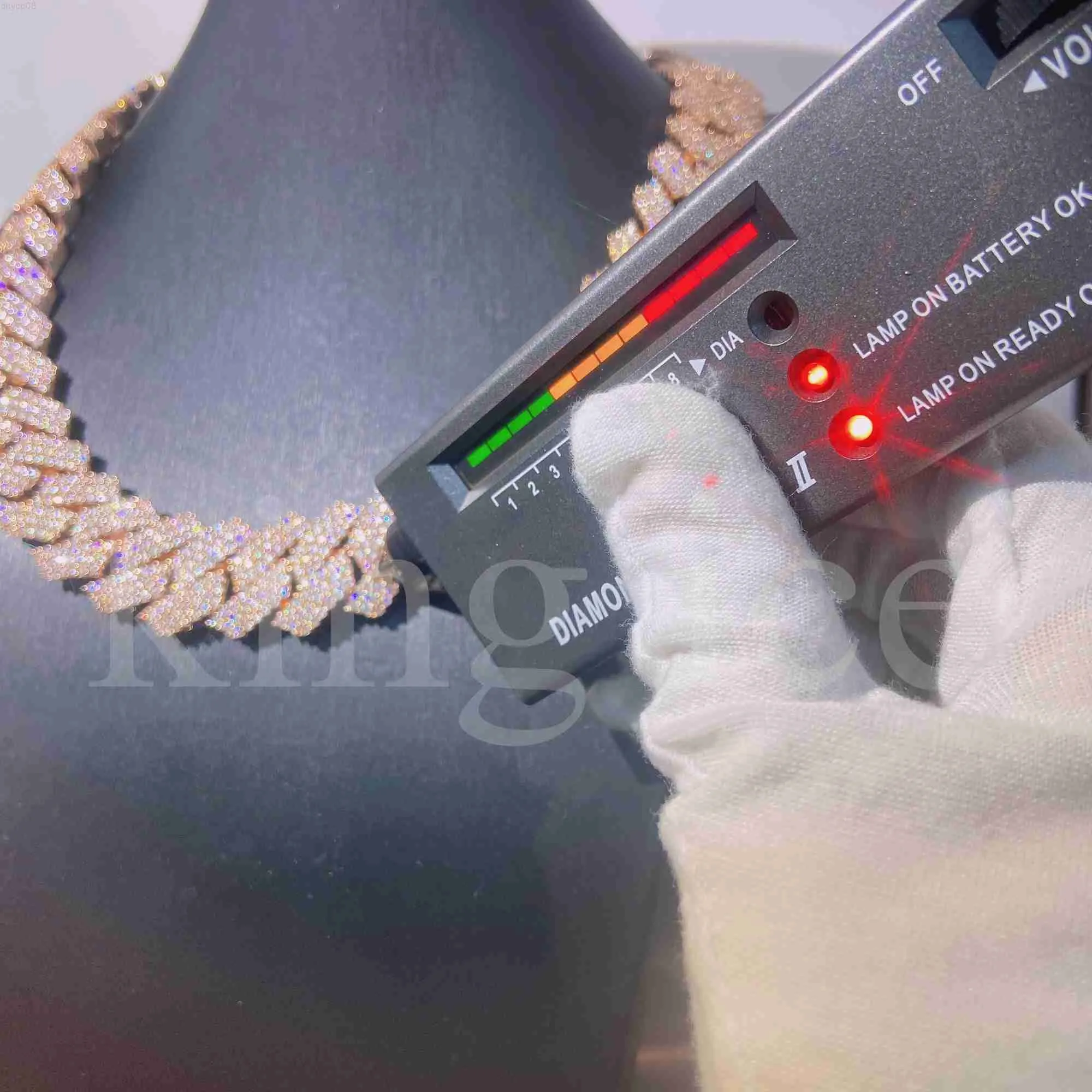 Biżuteria projektantowa wielka rozmiar 20 mm VVS Moissanite Diamentowa biżuteria lodowa 925 Srebrny srebrny złoto -plastowany łańcuch kubański Moissanite