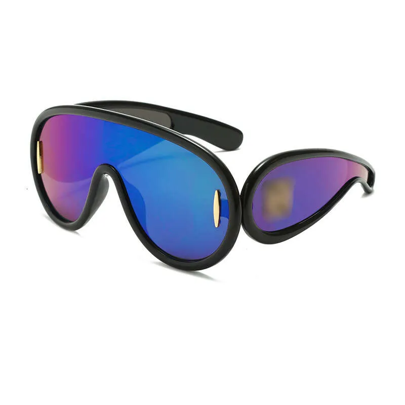 Designer-zonnebril Nieuw Wing-ontwerp met karaktervolle jumpsuit, modieuze zonnebril voor dames, high-end gevoel, gepersonaliseerde zonnebril voor uitstapjes