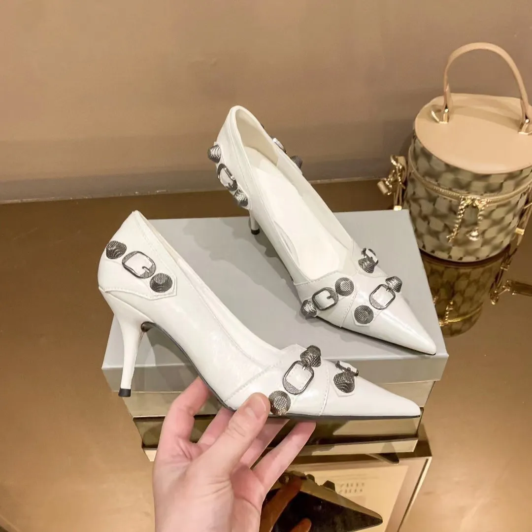 Célèbres talons hauts femmes chaussures sexy ouvertes toute la saison talon designer chaussures habillées de luxe de qualité supérieure 2023 femme chaussures habillées noir blanc taille 35-41