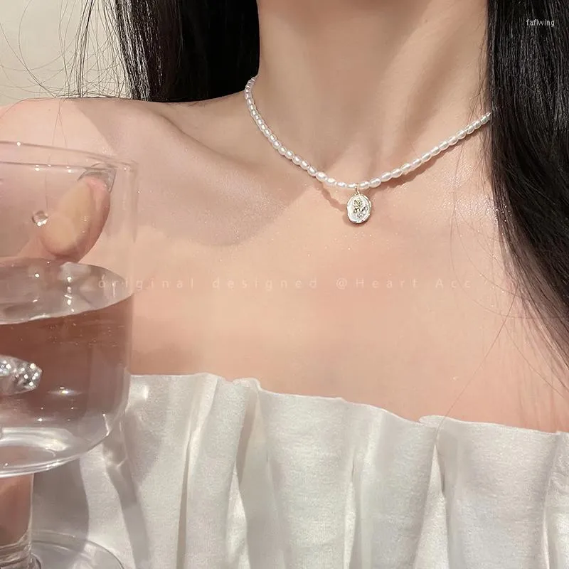 Choker Korean Fashion Pearl Necklace For Women Cute Beaded Chain Dainty Golden Rose Pendant Jewelry 2023 Collar