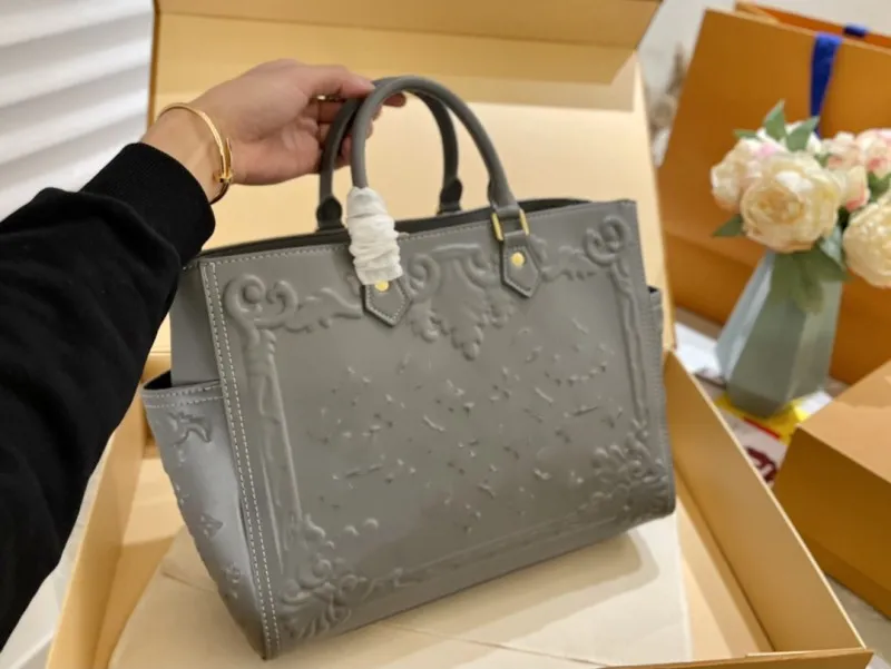 Designer SAC PLAT Handtasche, Schlossrelief, große Kapazität, geprägte Einkaufstasche, berühmte Markentasche, Umhängetasche, Unisex-Taschen
