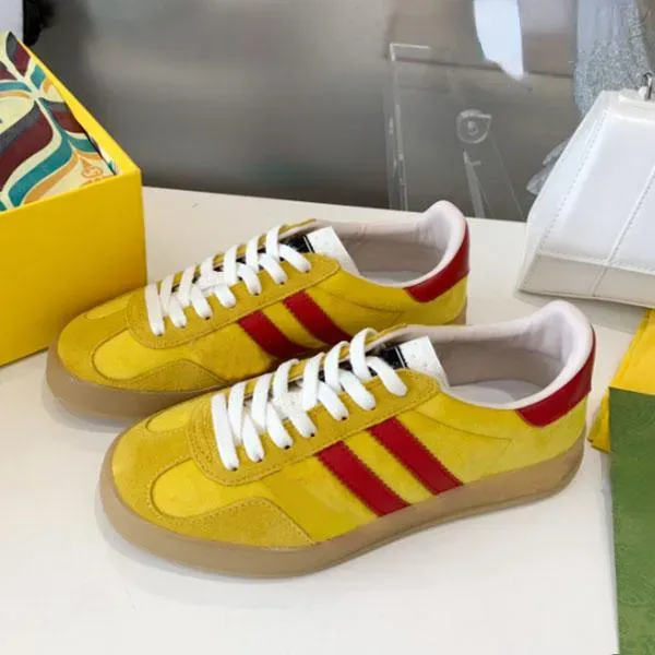 Il designer di marca di scarpe casual Gazelle ha firmato il classico velluto con giunzioni stampate a strisce stampate cooperazione retrò uomini e donne B22