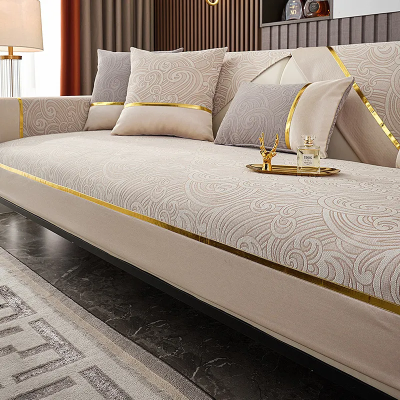 Capas de cadeira de luxo padrão nuvem toalha de sofá borda dourada moda cor sólida engrossar capa de chenille antiderrapante sofá para sala de estar 230613