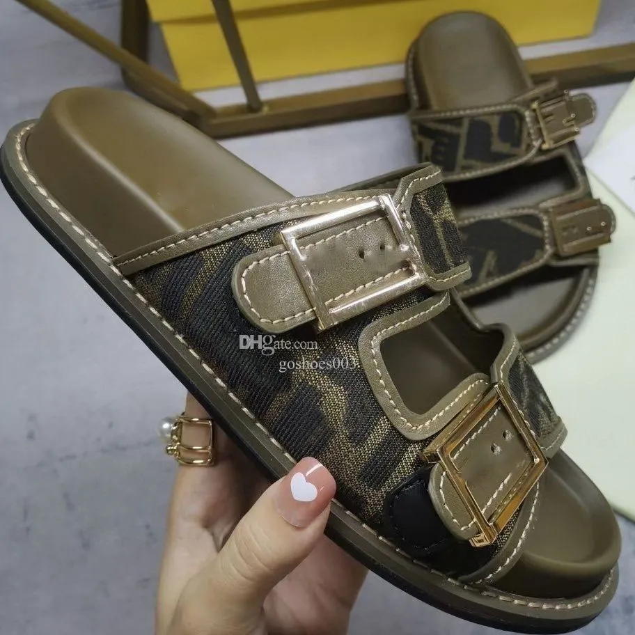 Ontwerper 2023 bedrukte mannen en vrouwen voelen bruine satijnen sandalen zijden sjaalstof comfortabele en zachte platte pantoffels sandalen loafers maat 36-46