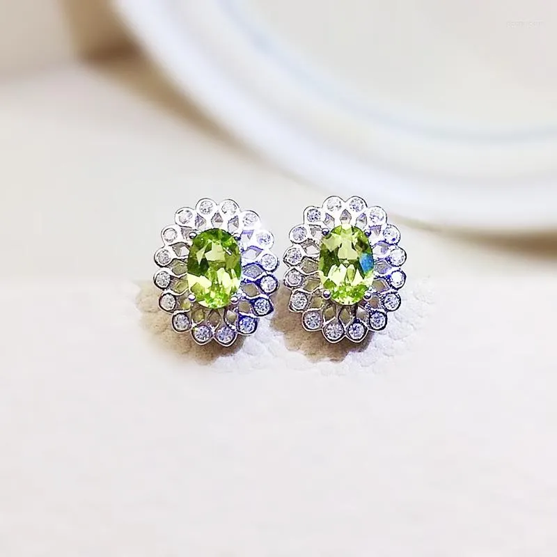 Studörhängen Natural Real Peridot Flower Earring 4 6mm 0.55CT 2st Gemstone 925 Sterling Silver Fine Jewelry for Men eller Women x227314