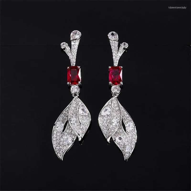 Boucles d'oreilles pendantes feuille de zircone cubique brillante pour les femmes conception plante fleur goutte d'oreille bijoux plaqués or