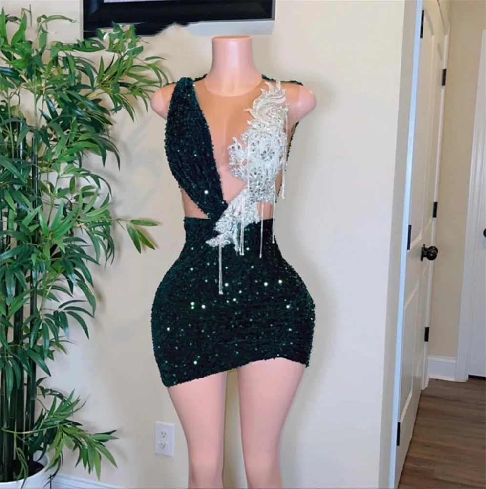 Green Sequined Sheer O Neck Short Prom Dress For Black Girls Appliques Beaded Tassel Knee Length Mini Homecoming Tail Gowns 322
