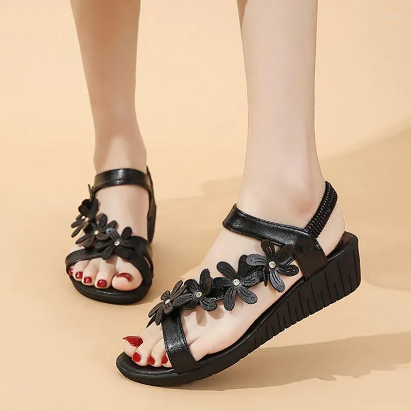 Kleidschuhe Plus Größe 41 42 Damen Sandalen Blumen T-Riemen Wedges Sandale Schwarz Low Heels Strand Sommer 2023 Sandalias Mujer 1289N