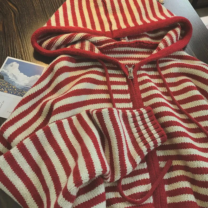 Damskie dzianiny tee koreańskie paski mody z kapturem dzianin kardigan kardigan czerwony luźne swobodne jesienne zimowe sweter zamek błyskawiczny duży długi rękaw Top 230614