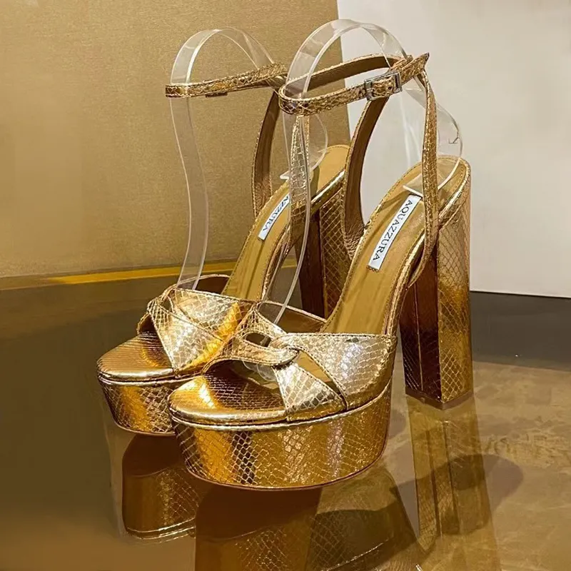 Sandália Aquazzura Sinner Plateau 140mm Dourado Feminino sensação metálica Plataforma Sandália salto alto bloco grosso Alça no tornozelo Sapatos sociais Sapatos sociais de grife Sapatos noturnos