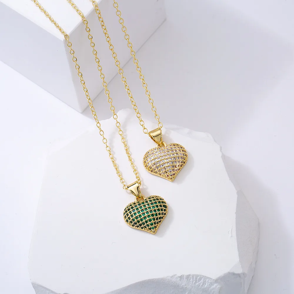 Klassisk design Kvinnor Style Micro Pave Heart Necklace Jewelry for Gift