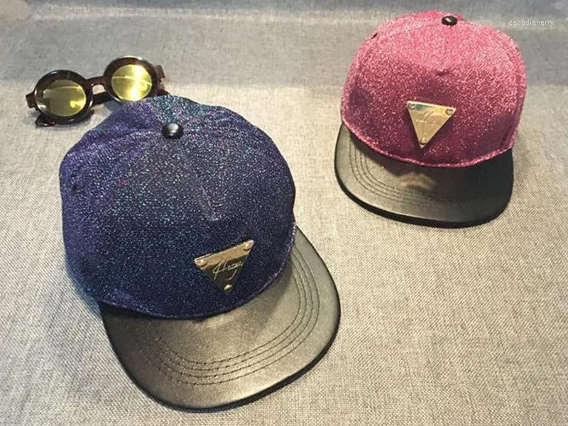 Bollkåpor gyllene hatare baseball cap kvinnor män triangular mark hatt plattbrimmad hip hop gata rosa hattar sommar vinter