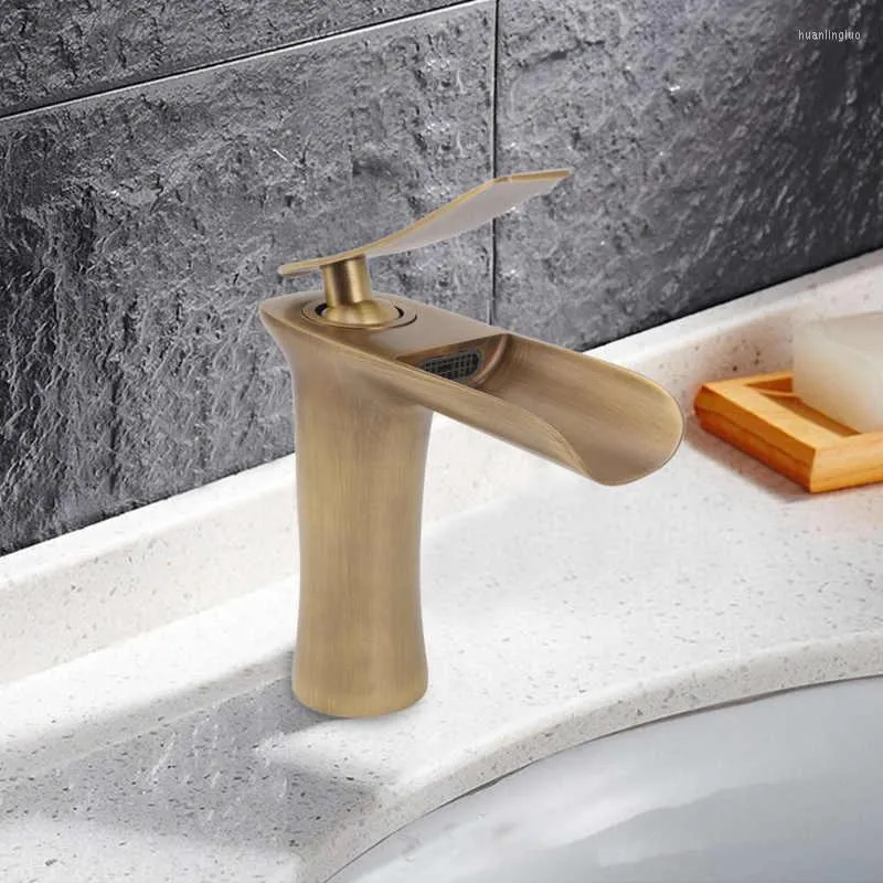 Rubinetti per lavabo da bagno Rubinetto per acqua fredda e acqua Antico Miscelatore per lavabo a cascata in ottone a campata singola