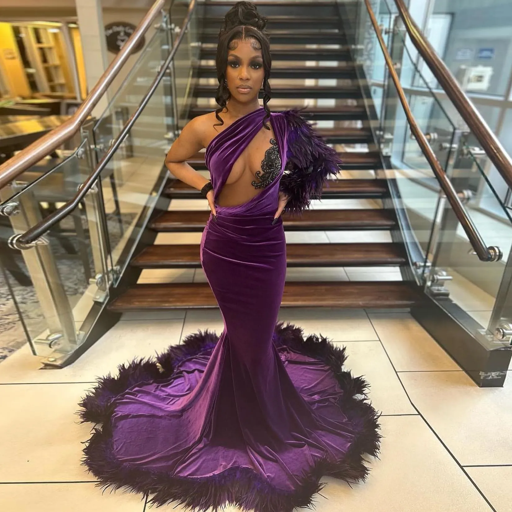 Luxe violet foncé sirène robes De bal 2023 velours plumes une épaule doux Train formelle fête Robe De soirée Robe De Bal