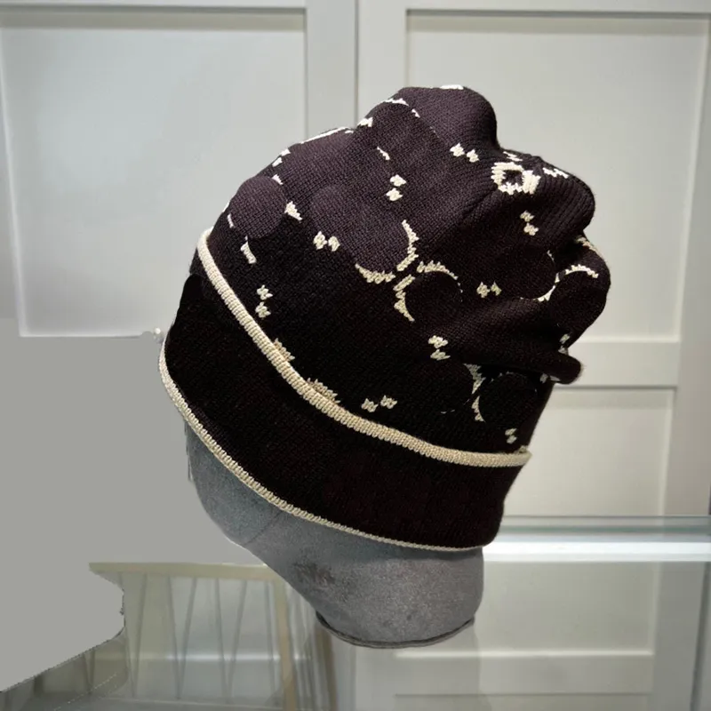 レディース秋の冬のウールウールハットビッグヘッドコールドカスケット汎用スモールフェイスブラックメロンスキンキャップニットキャップメンズカシミアニット帽子