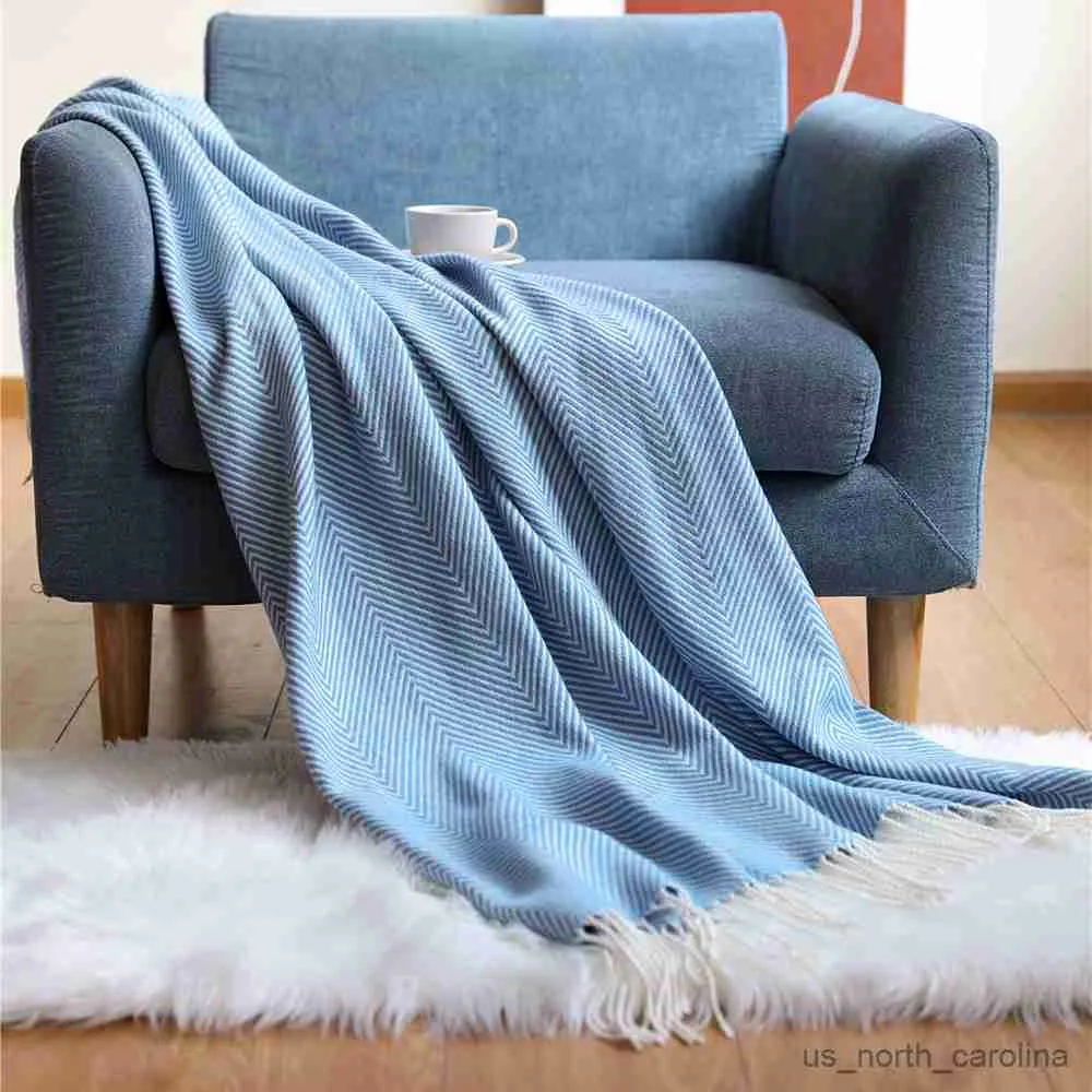 Blankets Inyahome Outdoor Throw Blankets Herringbone Design Chic Soft Woven Throw Blanket with Decorative Fringe Lightweight for Bed R230615