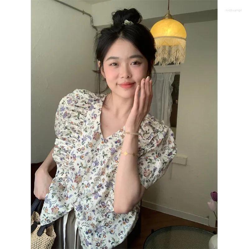 Bluzki damskie Korejepo Flower krótkie rękawowe koszula Kobiety Summer francuski słodki wiek redukujący elegancki elegancka top w wszechstronnej prostocie