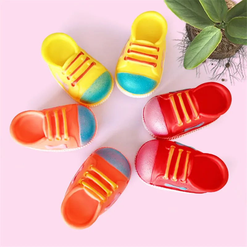 Pet Dog Squeak Play Toys PVC Slipper Pet Chew Spela Toy For Pet Cat Puppy Teeth Cleaning Funny Squeaker Toy Puppy Toing Toy