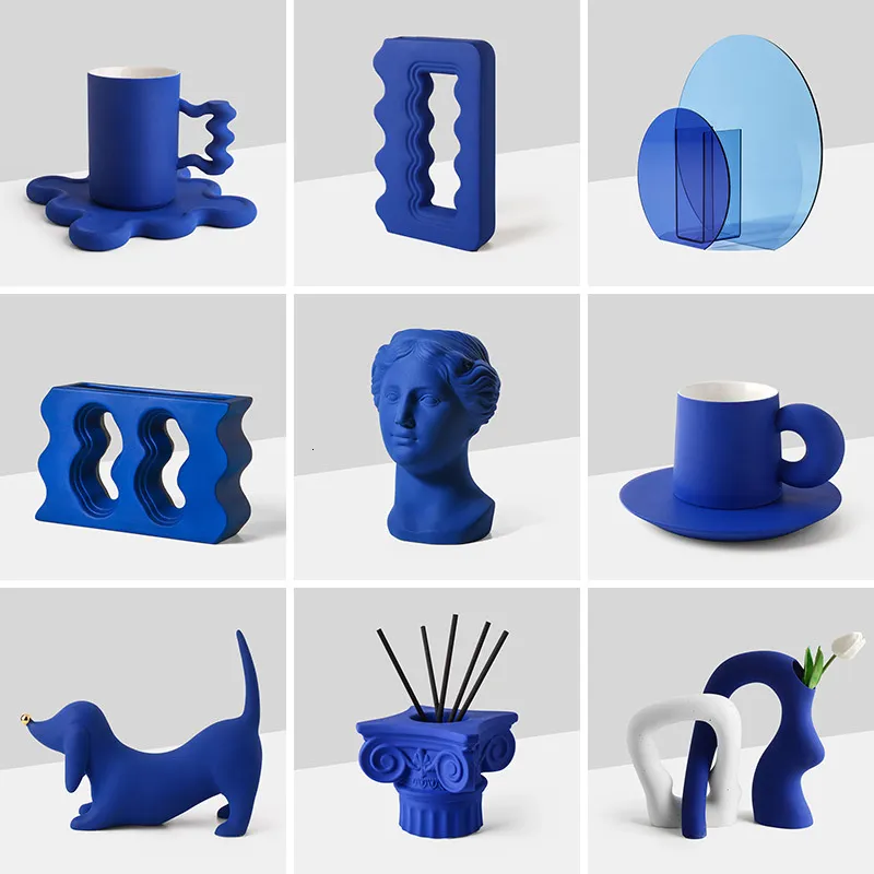 Dekorativa föremål Figurer Klein Blue Ceramics Statyer och skulpturer Creative Home Decoration Housearming Gift Vase Desk Decoration 230614