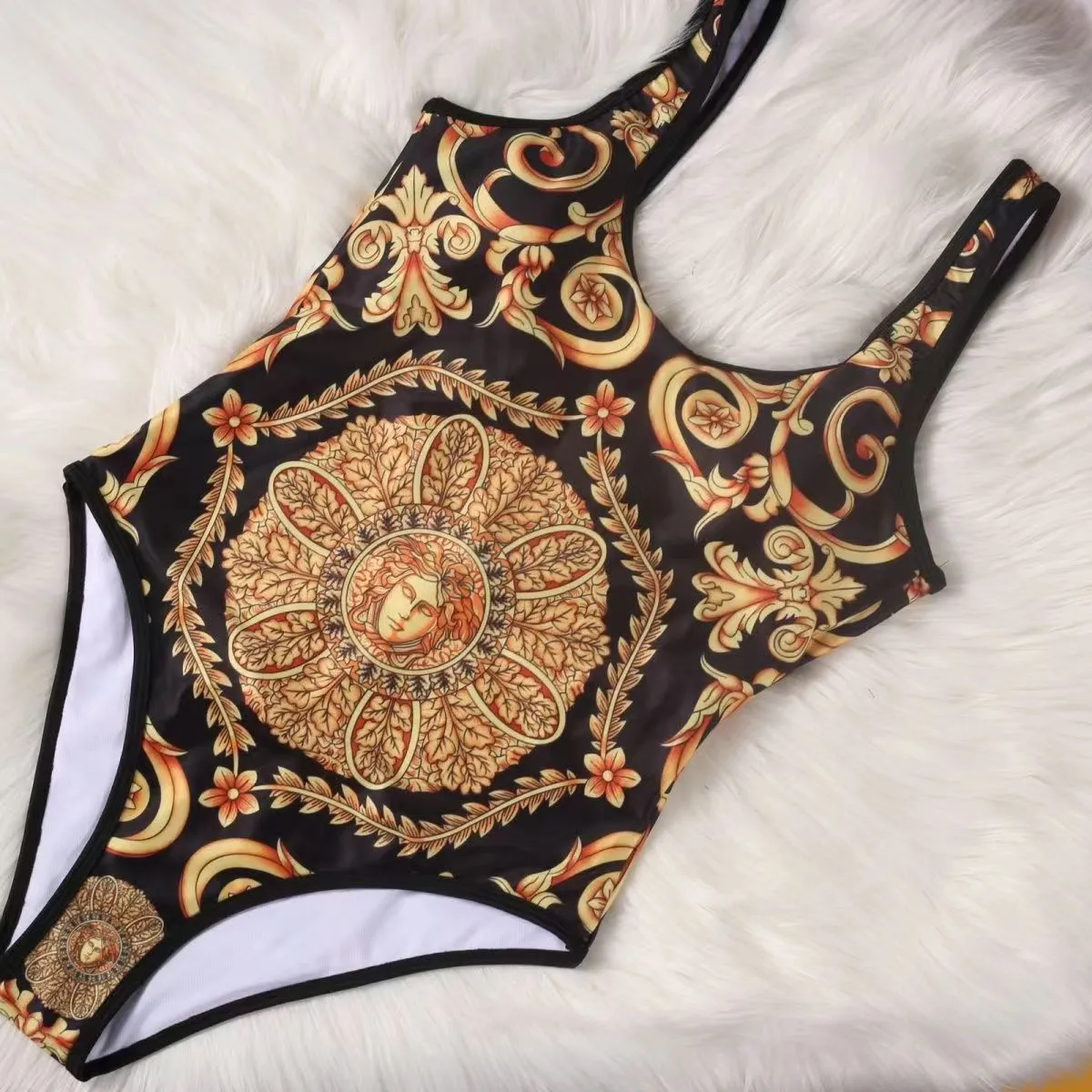 Bikini bragas conjuntos mujeres sexy diseñadores de trajes de baño cadena de bikini de una pieza para tomar el sol tankinis traje de baño niñas ropa de playa traje de baño moda de voleibol de playa