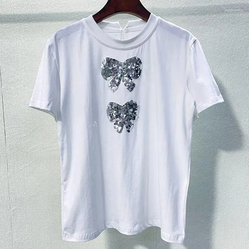 T-shirt da donna Design del marchio Paillettes Fiocco Bottone Bianco Casual T-shirt in cotone Slim O-Collo T-shirt moda coreana a maniche corte da donna 2023