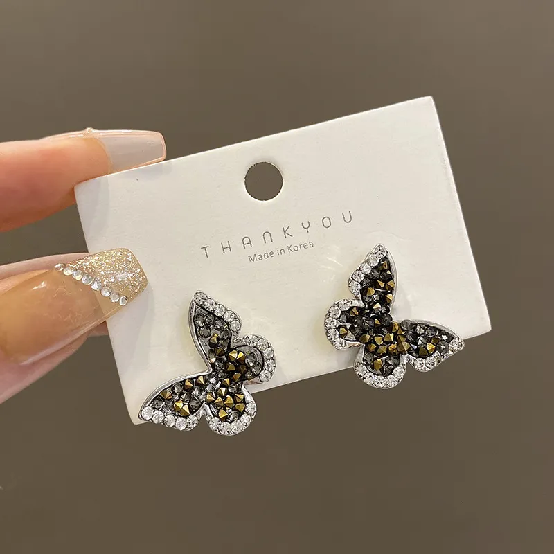 Ear Cuff HEYu Black Butterfly Stud Pendientes para mujer INS Trendy Party Pendiente Estilo coreano Elegante Simple Joyería Accesorios 230614
