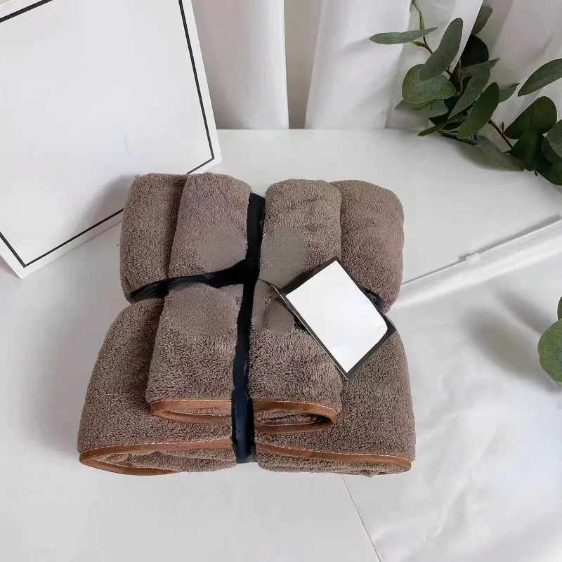 Hot Brand Modern Durable Cc Coral Bath Towels Velvet Home Quick Drying Towel Absorbent Gift Box Set