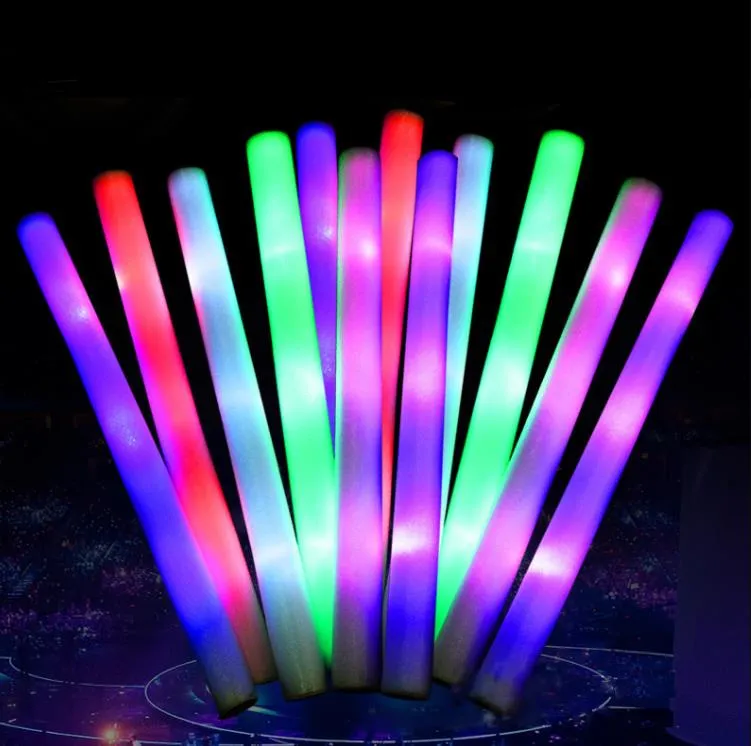 200 st LED Glow Sticks Bulk Färgglad RGB blinkande glödande skum Stick Cheer Tube Dark Light For Xmas Birthday Wedding Party Supplies SN4168