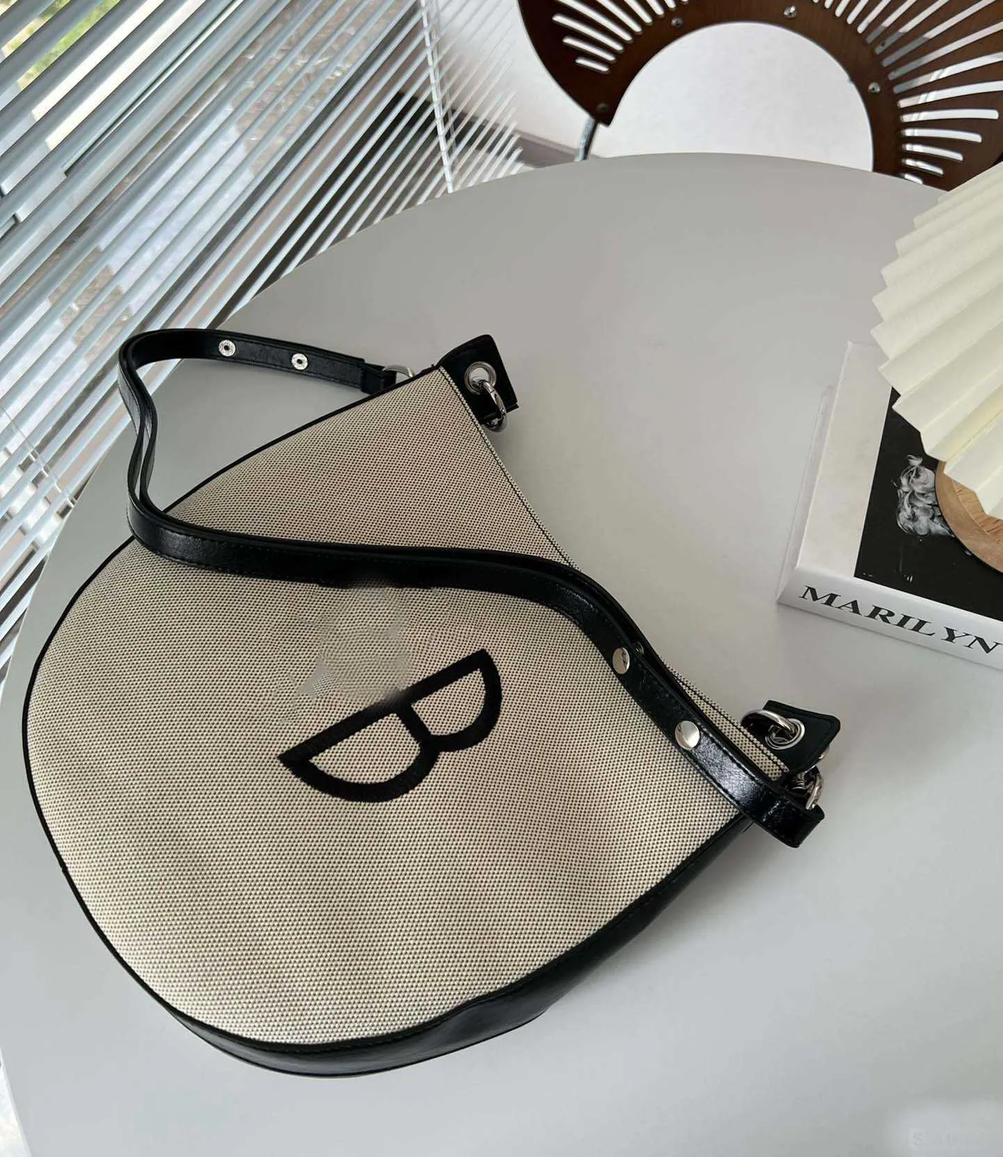 تصميم العلامة التجارية حقيبة كتف واحدة كروس البسيطة البسيطة حقيبة يد قماشية كيس التسوق لوحة محفظة طباعة 230615