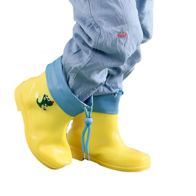 Botas Meninos Meninas Botas de Chuva de PVC Cano baixo Desenhos Animados Impermeáveis Rainboots Antiderrapantes Sapatos de Água Galochas Botas 230614