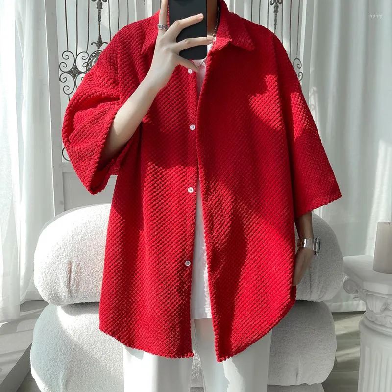 Męskie koszule Summer Short-Sleeved Shirt Mode Mode Oversiased Men Korean Lose Plaid Mens Red Black Beige Dress