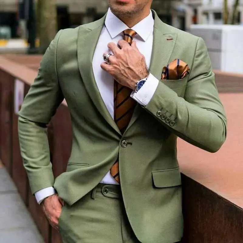 Nouveaux hommes verts smokings de mariage pic revers marié smokings nouvelle mode hommes blazer 2 pièces costume bal / dîner veste sur mesure veste pantalon