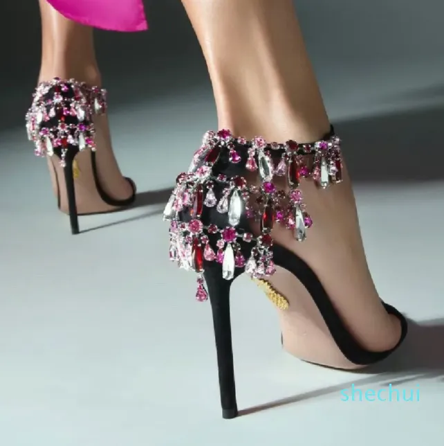 2023 Dress Shoes Women's Women's Sandals ذات الكعب العالي المصمم المصمم الزفاف المصنع للسيدات.