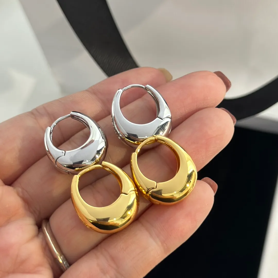 Neu gestaltete TRIOMPHE MOBILE ANHÄNGER-OHRRINGE AUS MESSING MIT GOLDGLÄNZIGEN DAMEN-OHRCREIFEN Designerschmuck ER888